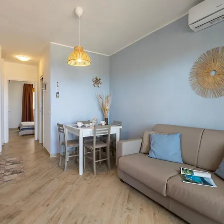 Sea View Isola Rossa Tinnari بيت للعطل *